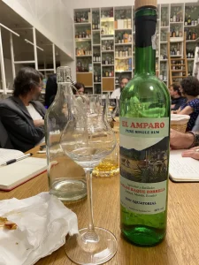 Bottiglia Rum El Amparo