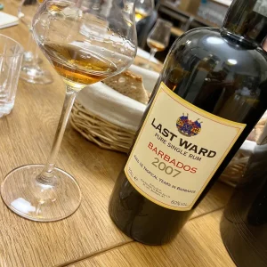 Bottiglia Rum Last Ward
