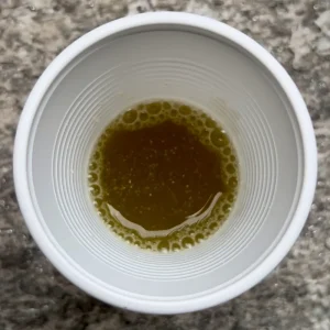 Bicchiere con succo di canna da zucchero